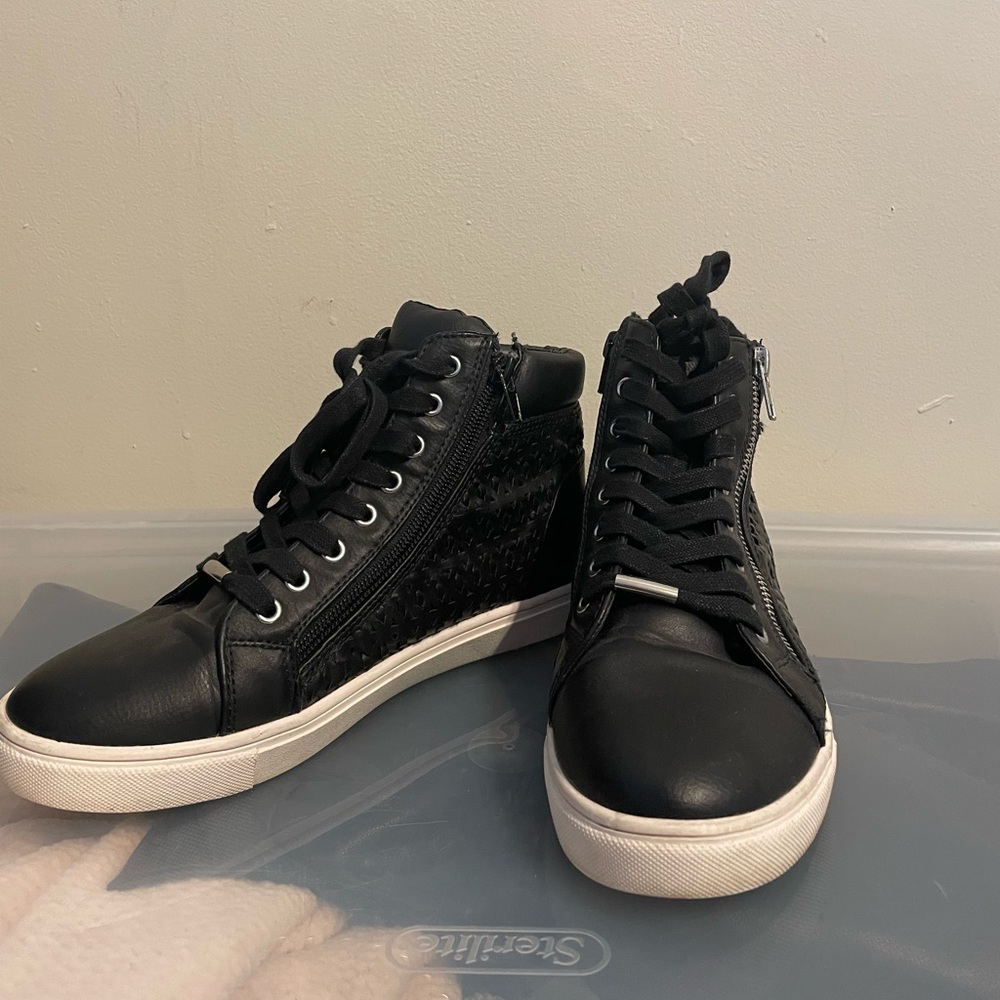 Steve Madden High Top Sneakers